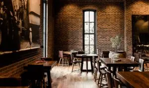 Restaurante de segunda clase (3 tenedores)